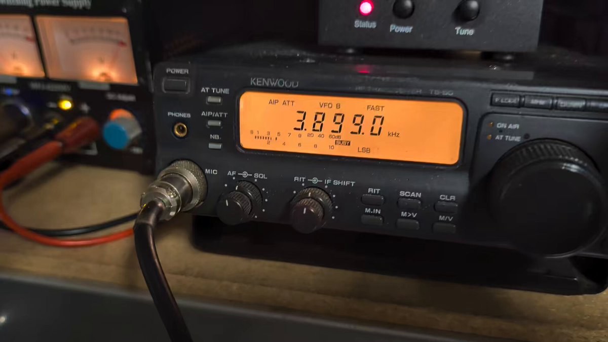 Kenwood TS-50 HF transceiver display showing 3899.0 kHz LSB, tuned into an 80 meter net